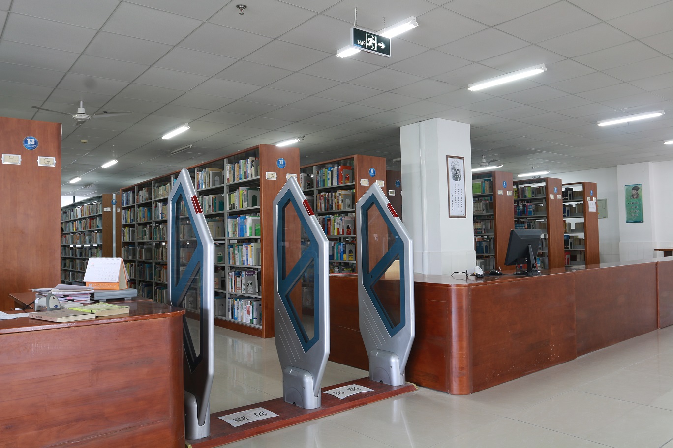 图书馆一角