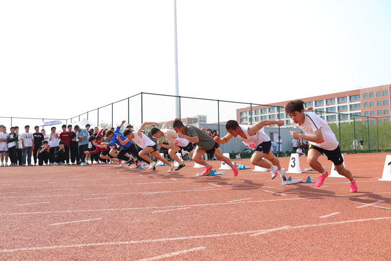学校举行第二十一届运动会（滨海校区）